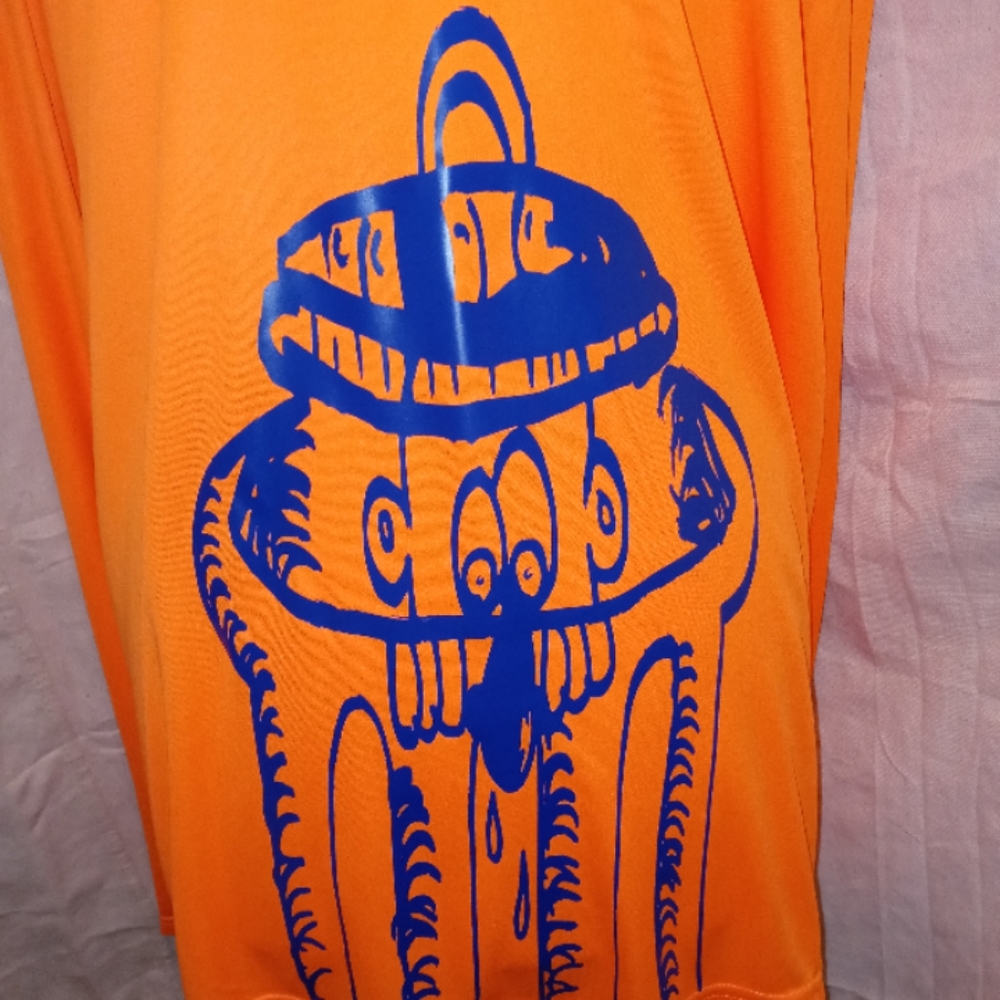 EXCLUSIVE DESIGN Shirt NWOT!